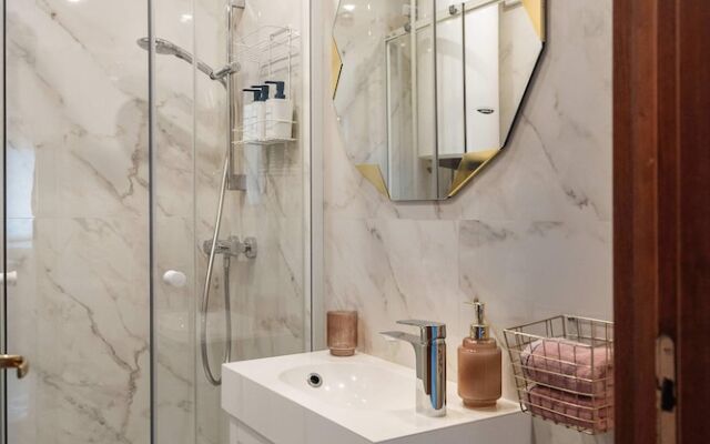 Holt - Gryffindor Tower