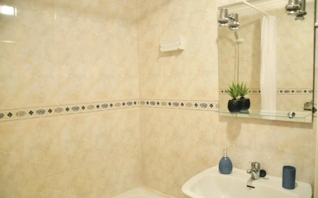 Pretty Studio With Swimming Pool