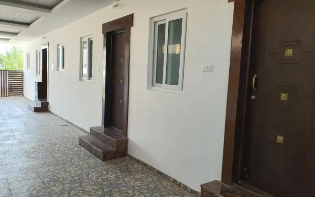 JR Service Apartment Hotel