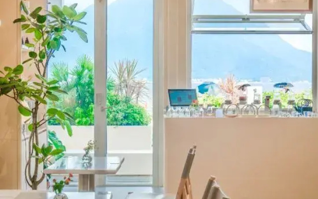 Shenzhen Daoyu Guanhai Homestay (Jiaochangwei Guanhai Branch)