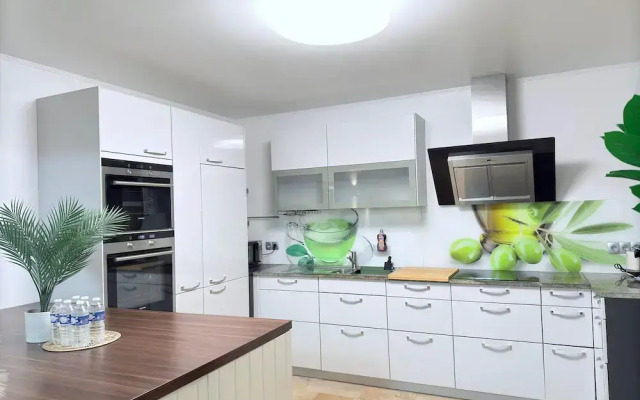 Spacious 4 bedrooms House