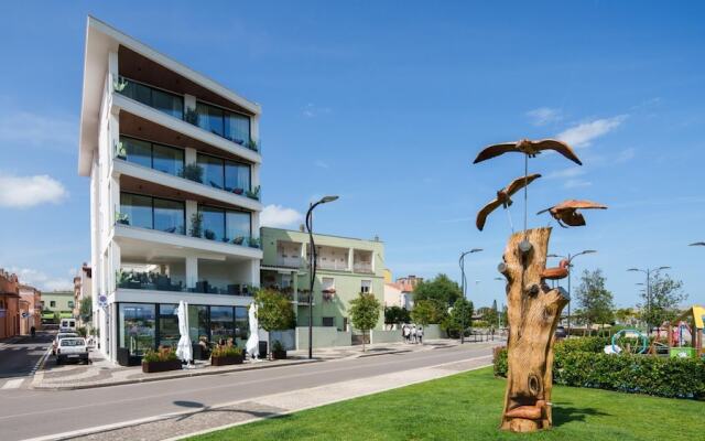 Welcomely - Deluxe Room - Amii Stewart