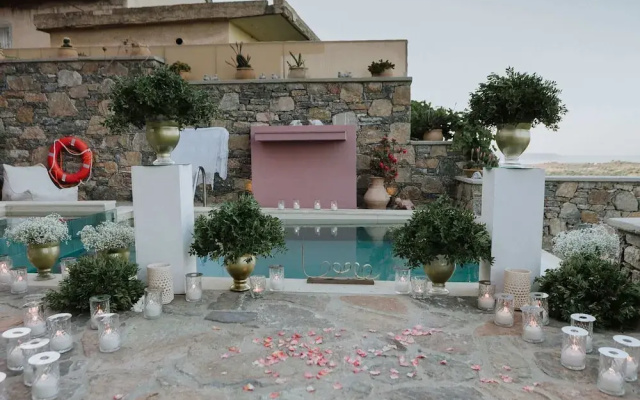 Traditional Renovated Villa Liodosifis with Heated Private Pool, Hot Tub & BBQ