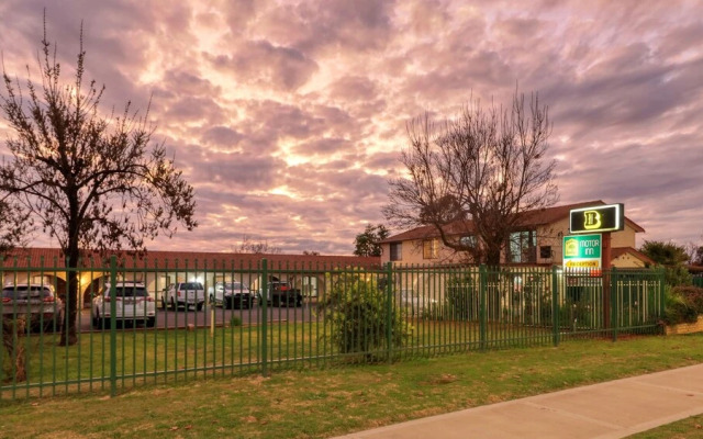 Forest Lodge Motor Inn & Restaurant