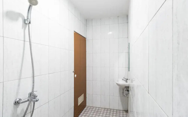 RedDoorz near Medan Amplas