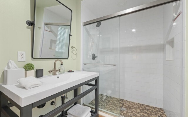 Historic Dream - Unit A