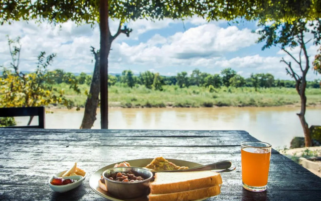Chitwan Riverside Resort by OYO Rooms