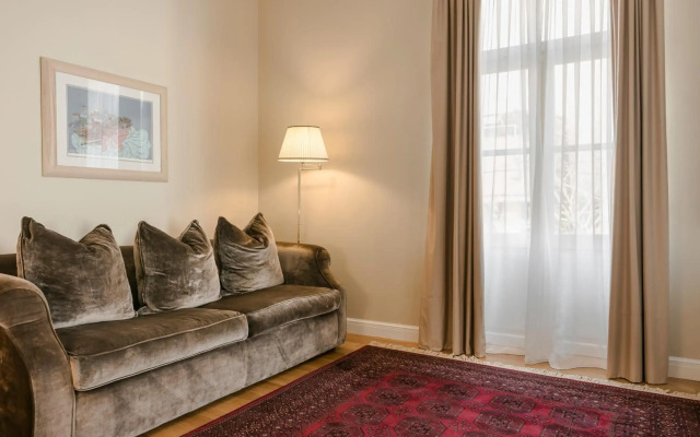 Noble Suites
