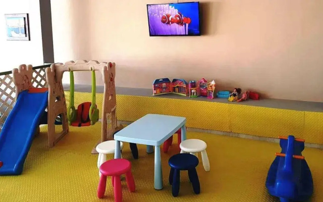 Caravel Apartment Hotel