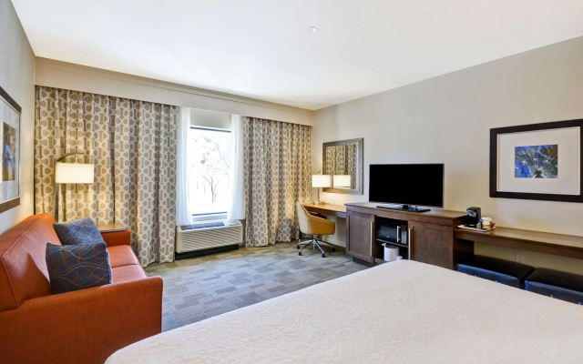 Hampton Inn & Suites Dallas/Plano-East