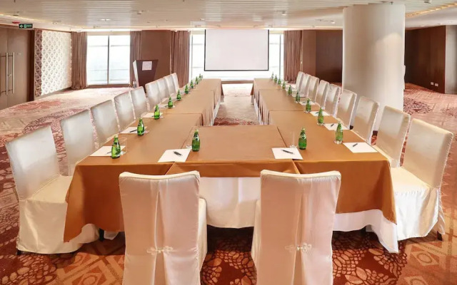 Crowne Plaza Dhaka Gulshan by IHG