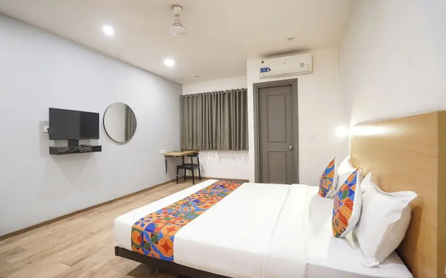Fabhotel Royale 49