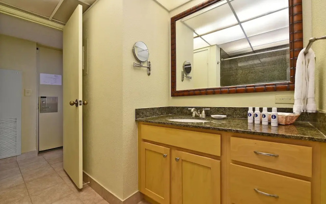 Kaanapali Shores 628 1 Bedroom Condo