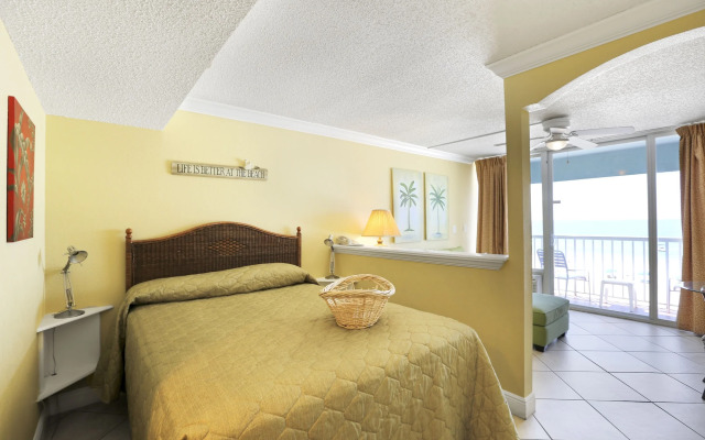 Barefoot Beach Club