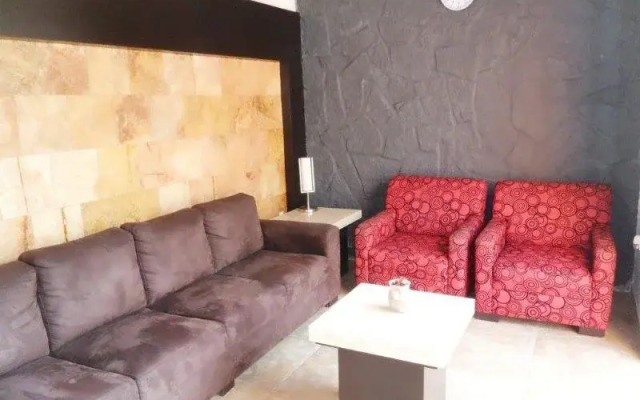 Hotel Montroi Express