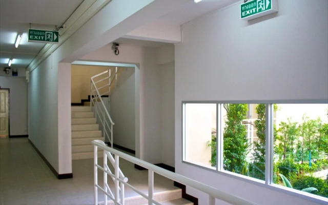 Baanbudsarin Apartment