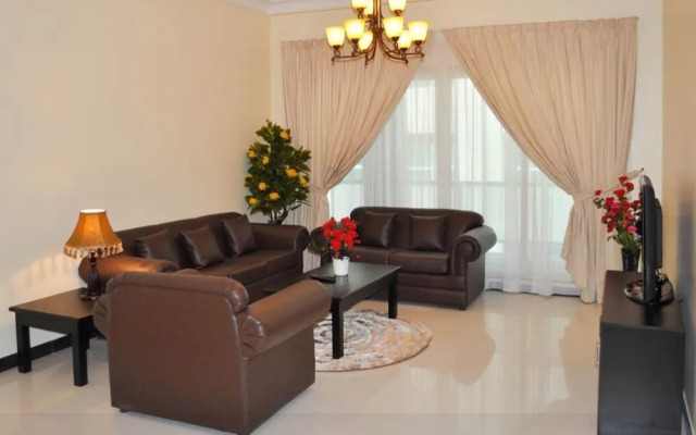 Golden Treasure Tower Family Apartment