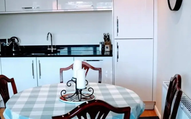 Modern Apartment With Balcony