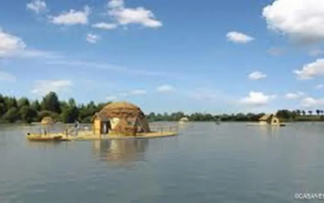 Village Flottant de Pressac