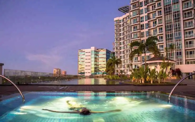 CSuites at 8 Newtown Residences