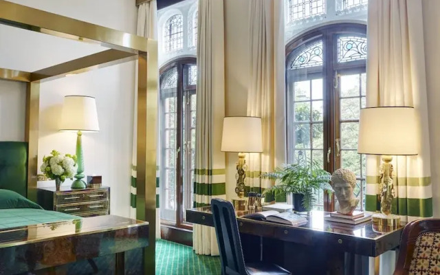 The Milestone Hotel  Apartments