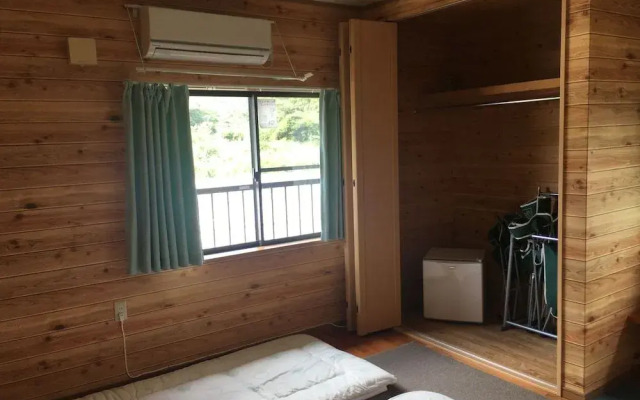 HEARTLAND HOUSE - Female Only & Couple Only