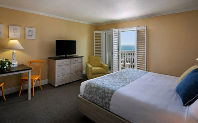 Pismo Lighthouse Suites
