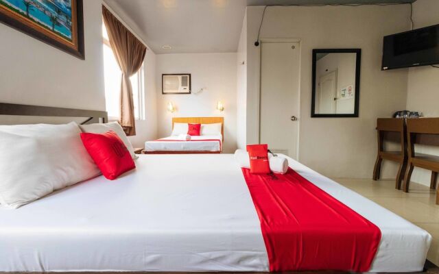 Getz Hotel by RedDoorz