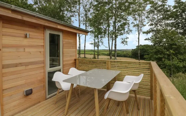 18 Meadow Retreat