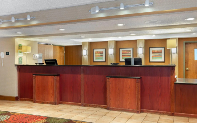 Holiday Inn Express Chicago-Downers Grove by IHG