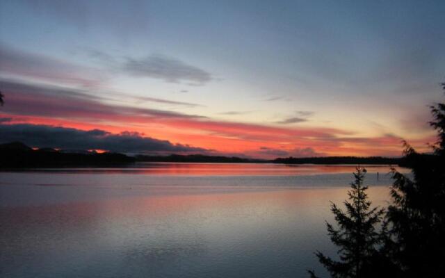 Tofino Stormbay Guest House