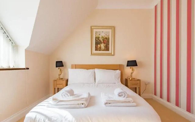 Honeywood Lodge