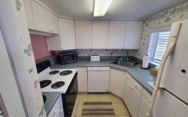 Tradewinds 151 1 Bedroom Condo