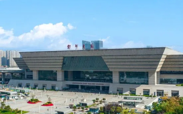 Pusu Fengyi Hotel (Zhengzhou High-speed Railway East Station Zhengdong Commercial Center Branch) – Outside – Zhengzhou