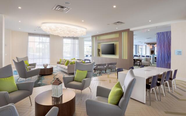 Holiday Inn Express & Suites Orlando at SeaWorld, an IHG Hotel