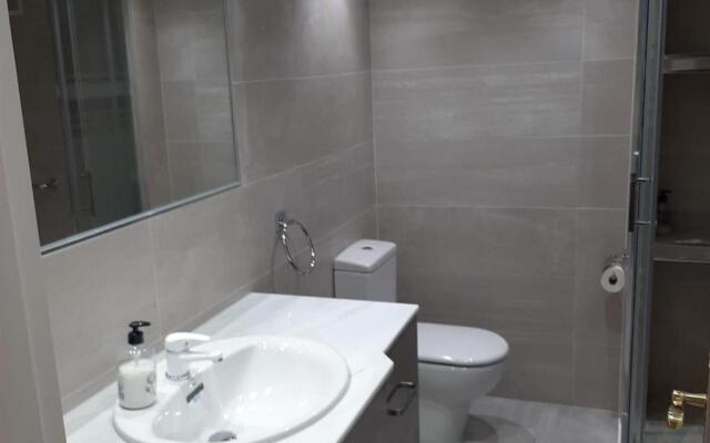 Pyr studio apt partial seaview