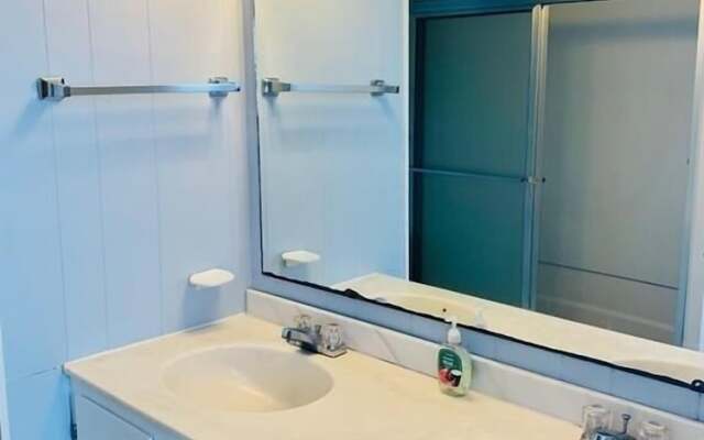 Westside- 3 Bedroom Home by RedAwning