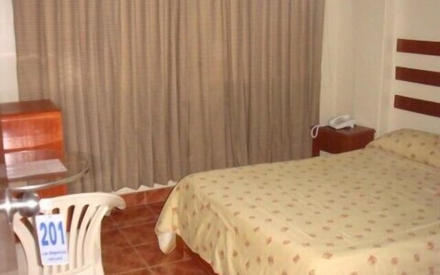 Hotel Begonias - Chiclayo