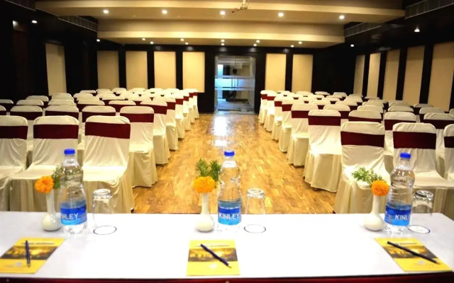 Hotel East West