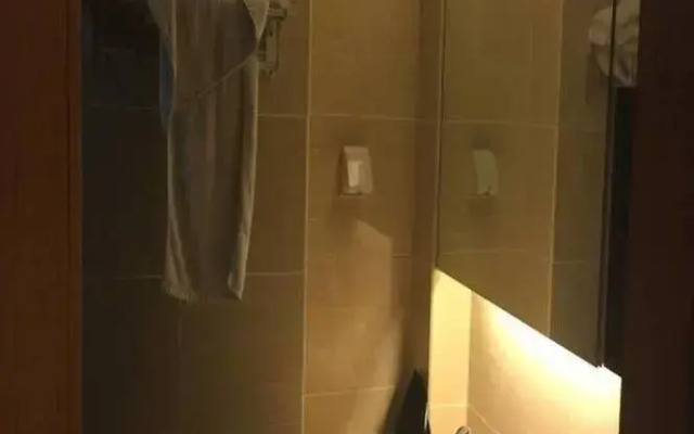 Qingdao Lejiaxuan Boutique Apartment Thumb Plaza Branch