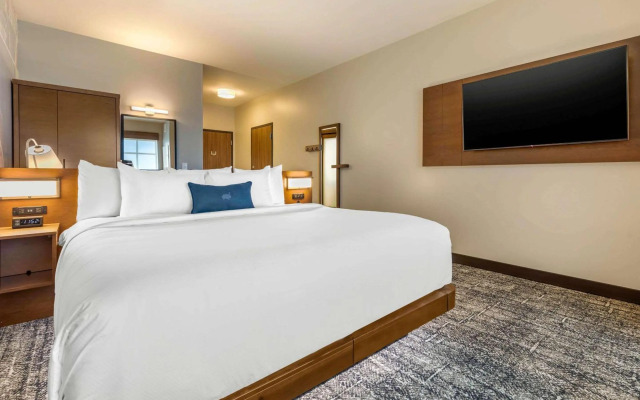 Cambria Hotel Davenport Quad Cities