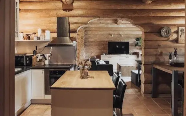 Fjordhygge, Cozy Log Retreat Near Sea & Forest - Sauna & Outdoor Living