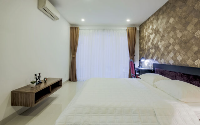 Poonsa Serviced Apartment