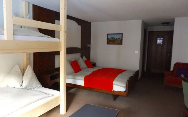 Hotel Basecamp