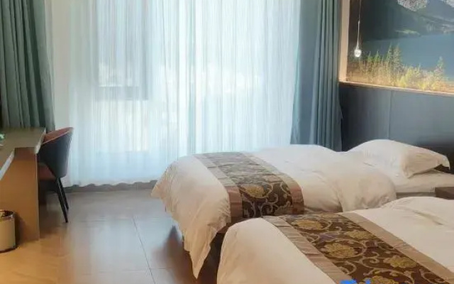 Yuanyang Shun Cai Smart Hotel