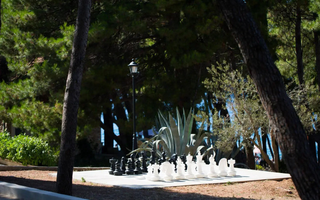 Gava Waterman Milna Resort