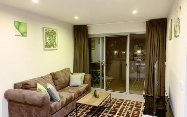 Tranquil, Relaxing Forrest Style Apartment - Braddon CBD