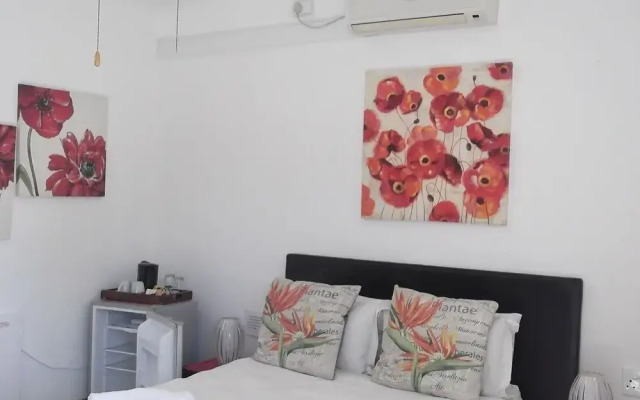 CasaKaya Bed & Breakfast