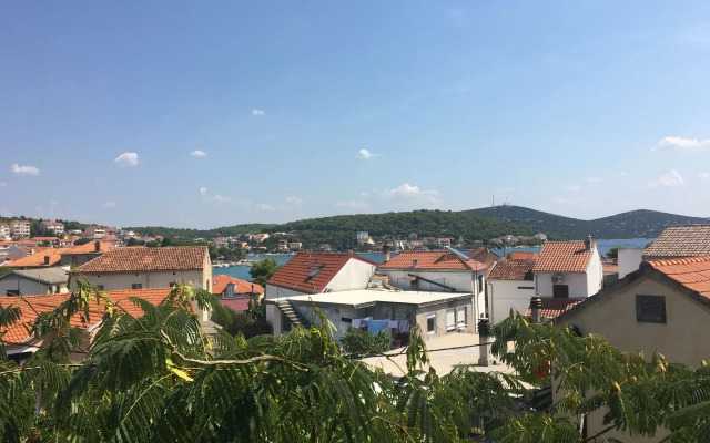 Apartment Tanja - comfortable and close to the sea A1 Tisno, Island Murter
