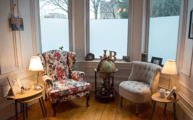 Stockbridge Family Home With Private Garden